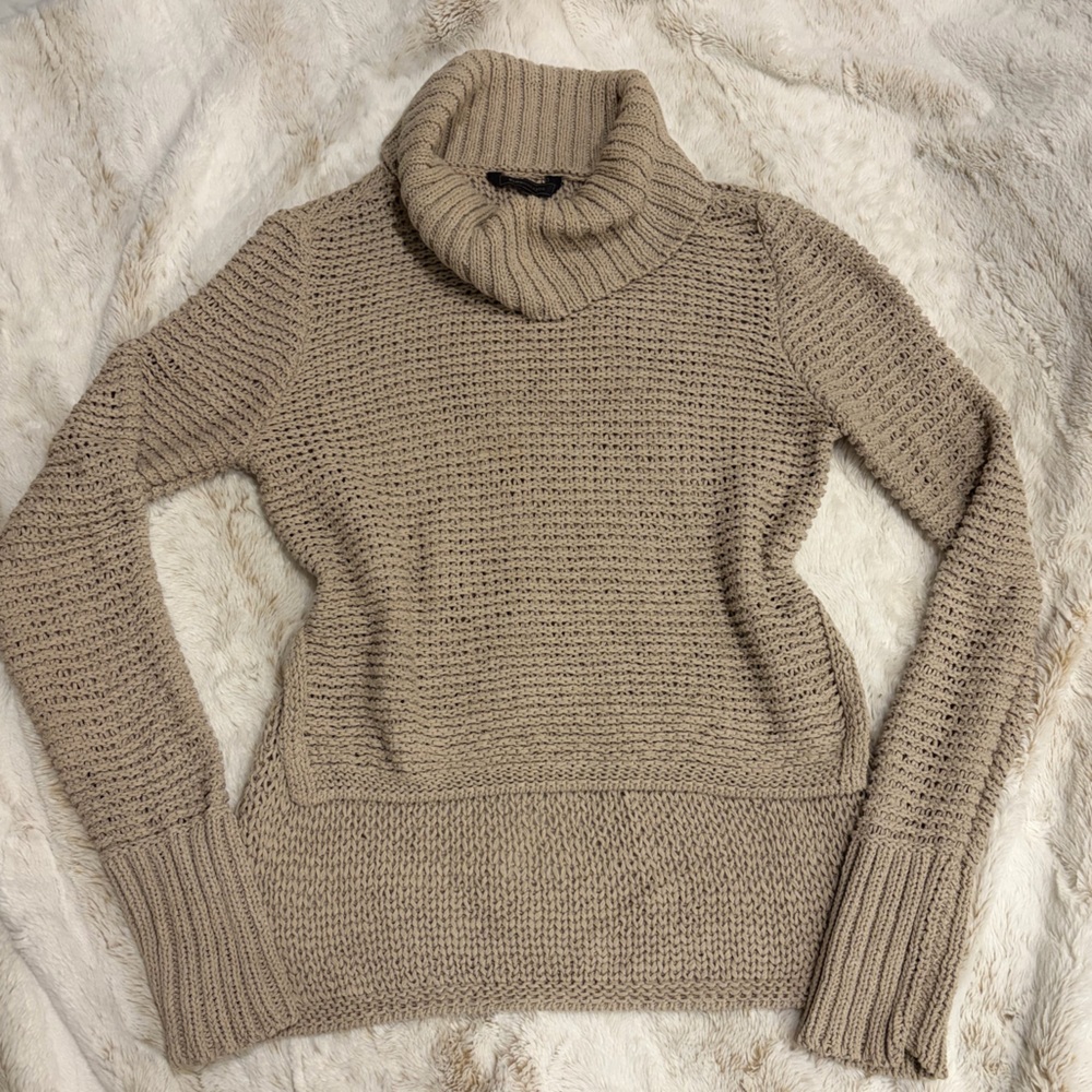 🤎BCBGMAXAZRIA Chunky Knit Turtleneck Sweater – High-End Y2K / Quiet Luxury Style